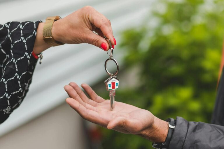 Tariff Tensions and Economic Jitters Stall B.C. Housing Market, But Rebound Expected in 2026